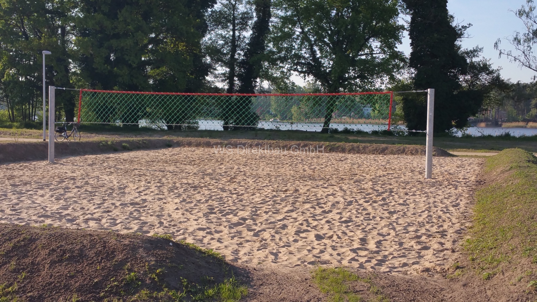 Zernsdorf · Spiel- & Volleyballplatz